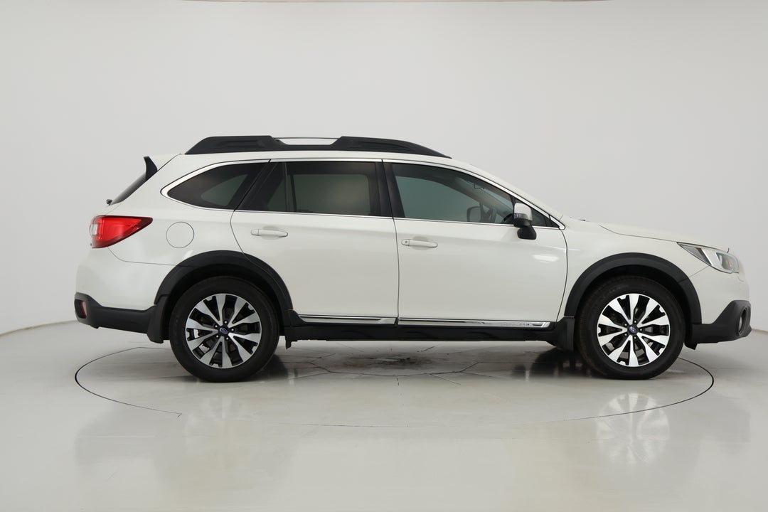 2015 Subaru Outback 3.6r Premium, Automatic, 148984 km, Right Side View
