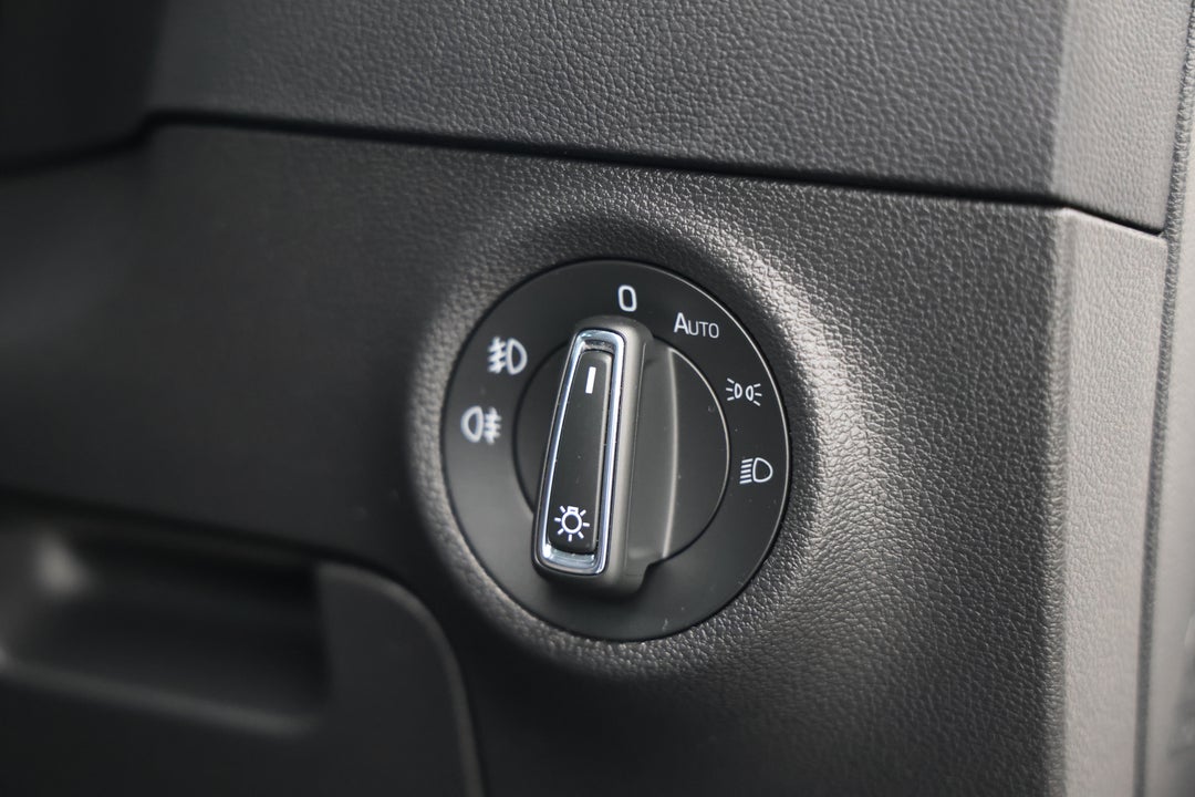 2021 SKODA Karoq 110tsi Nu, Automatic, 74874 km, Utility Switches/Buttons