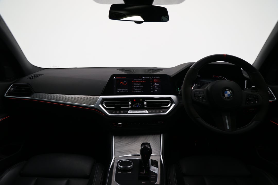2020 BMW 3 20i M Sport, Automatic, 59682 km, Dashboard View