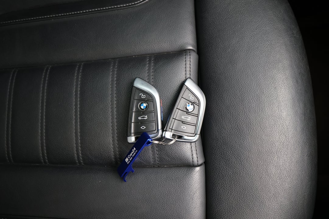 2020 BMW 3 20i M Sport, Automatic, 59682 km, Key Close-up