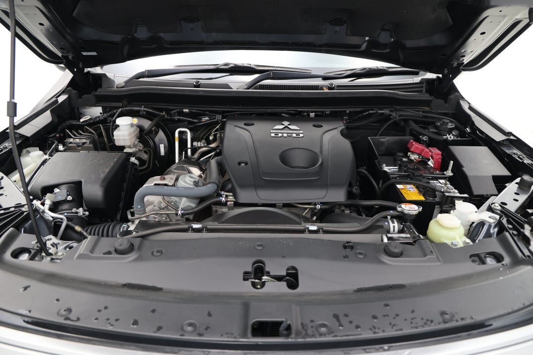 2022 Mitsubishi Pajero Sport Gls (4WD) 7 Seat, Automatic, 47046 km, Open Bonnet (Engine)