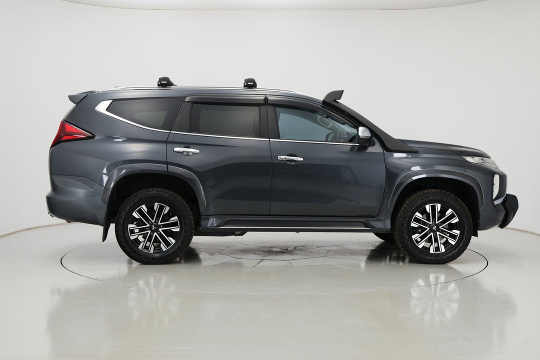 2022 Mitsubishi Pajero Sport Gls (4WD) 7 Seat, Automatic, 47046 km, Right Side View
