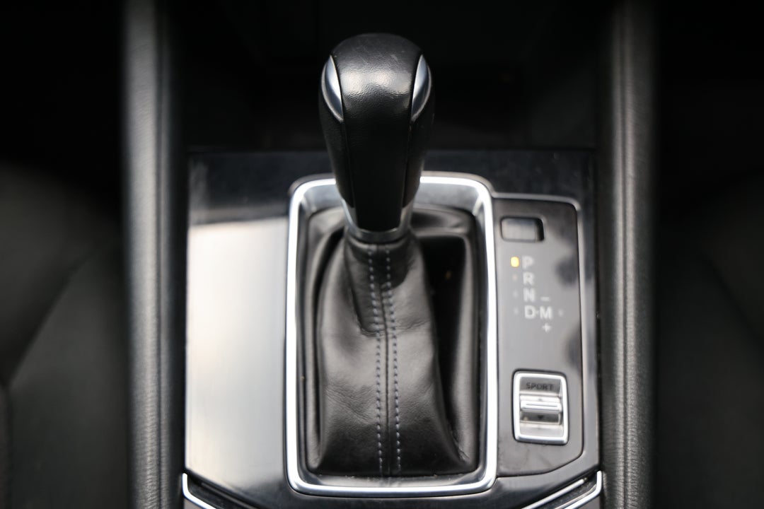 2017 Mazda CX-5 Maxx (4x2), Automatic, 121215 km, Gear Lever 