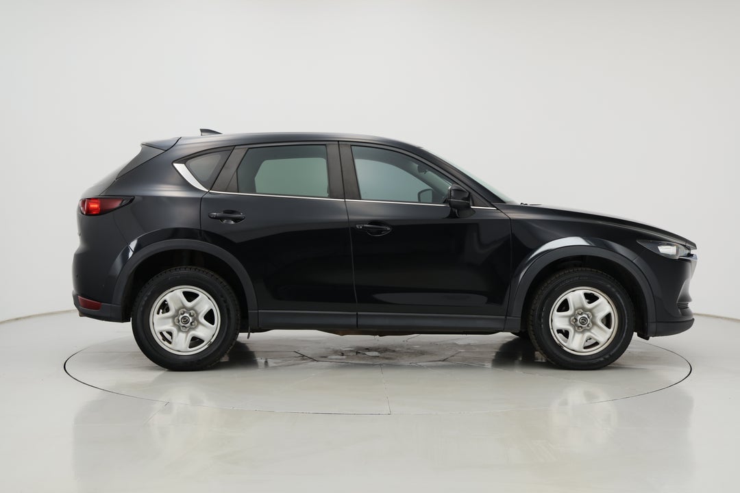 2017 Mazda CX-5 Maxx (4x2), Automatic, 121215 km, Right Side View