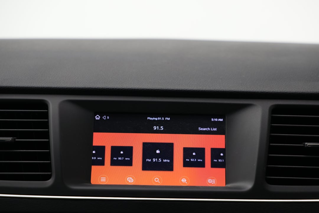 2020 LDV G10 Barn Door, Automatic, 45898 km, Infotainment System