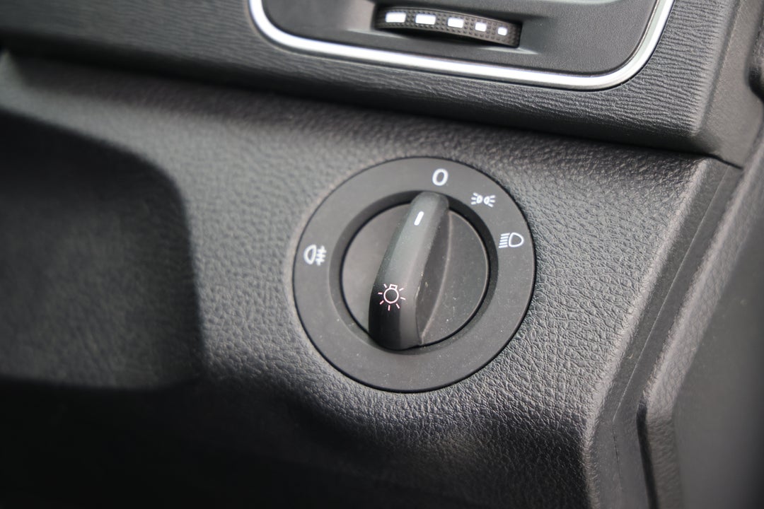 2020 LDV G10 Barn Door, Automatic, 45898 km, Utility Switches/Buttons