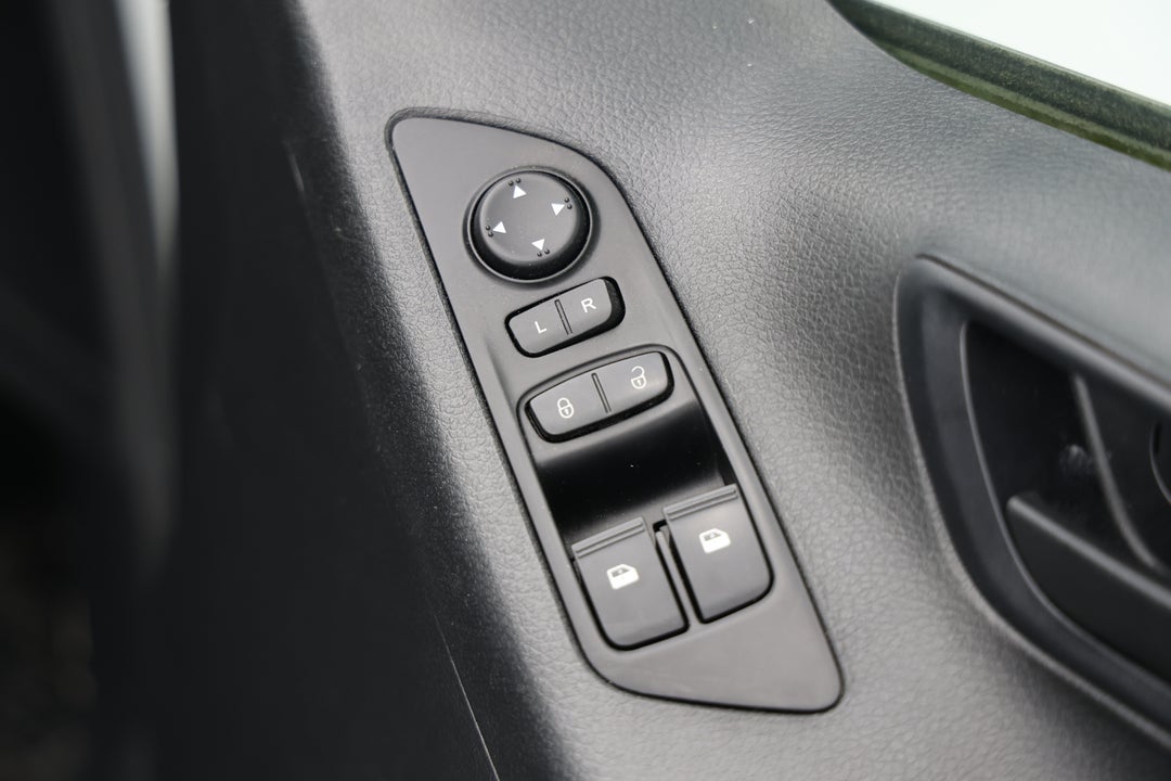 2020 LDV G10 Barn Door, Automatic, 45898 km, Drivers Side Door Panel Controls