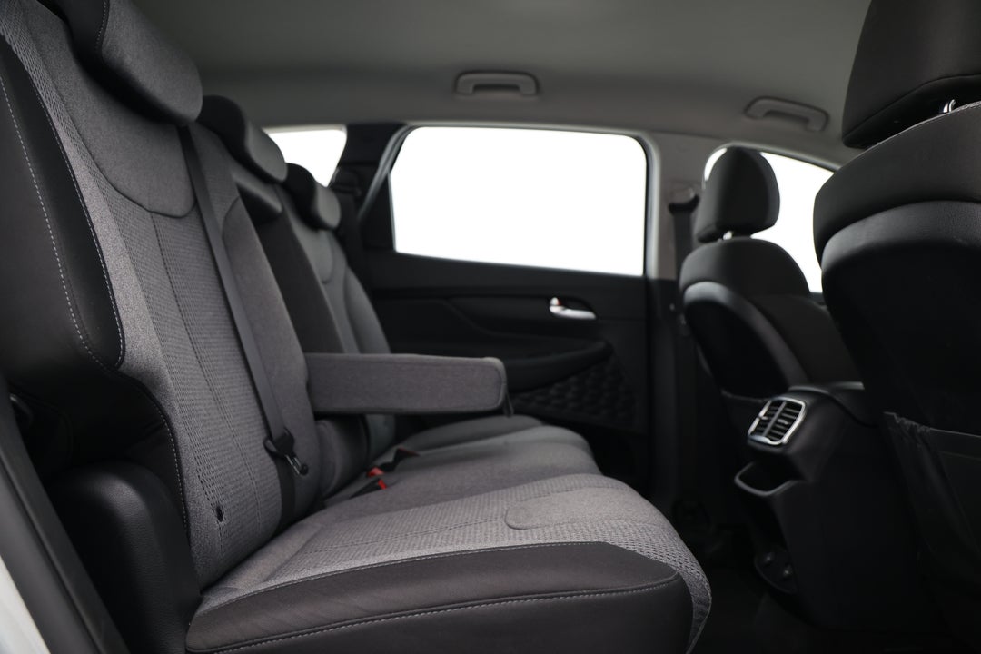 2022 Hyundai Santa Fe Mpi (2WD), Automatic, 69776 km, Right Side Rear Door Cabin View