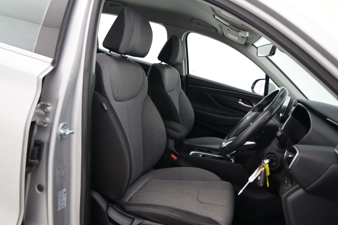 2022 Hyundai Santa Fe Mpi (2WD), Automatic, 69776 km, Right Side Front Door Cabin View