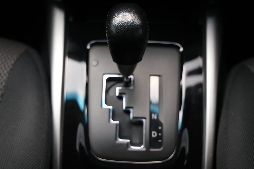 2018 Mitsubishi Triton Gls (4x4), Automatic, 112372 km, Gear Lever 
