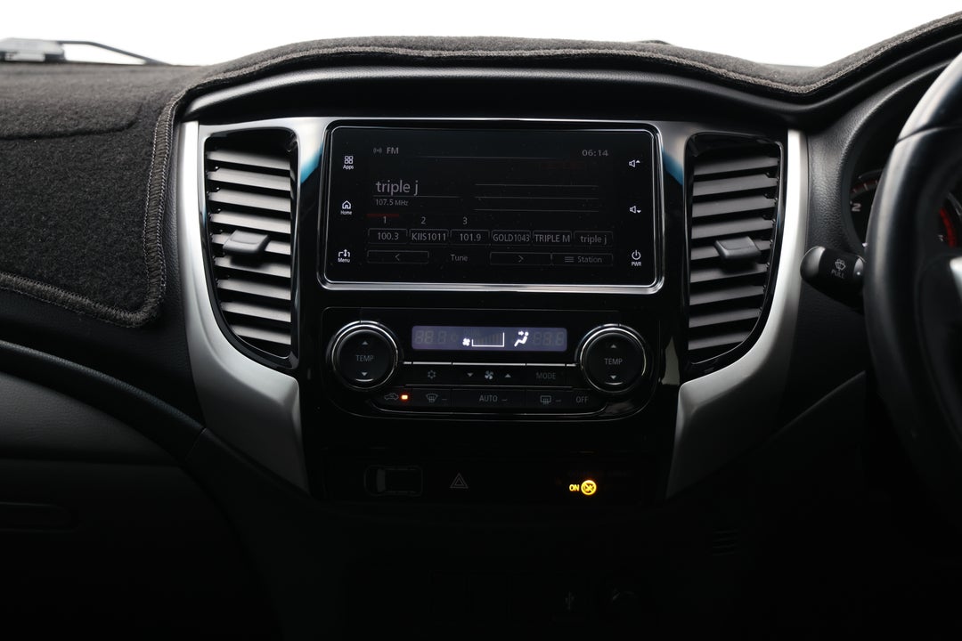 2018 Mitsubishi Triton Gls (4x4), Automatic, 112372 km, Center Console