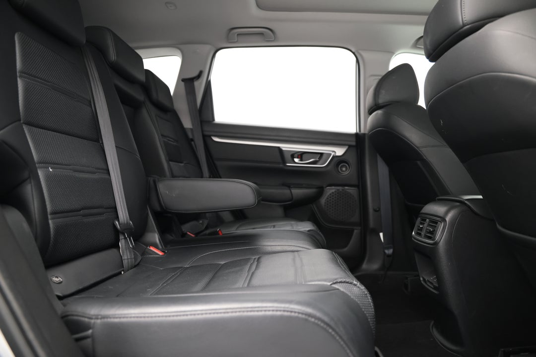 2020 Honda CR-V Vti L7 (2WD) 7 Seats, Automatic, 43715 km, Right Side Rear Door Cabin View