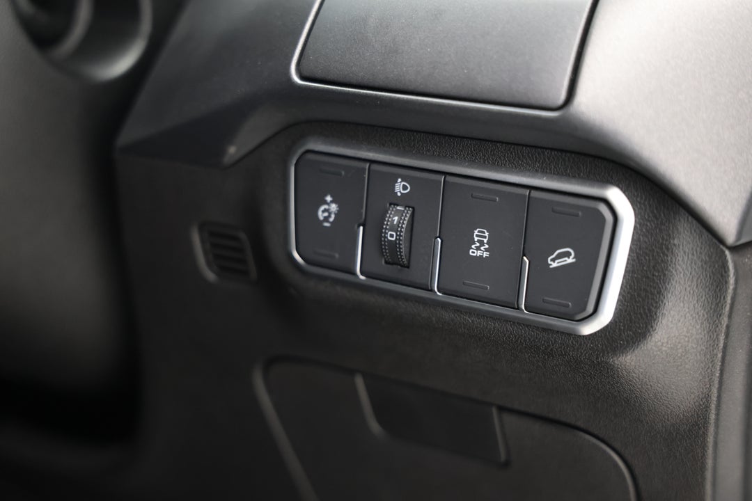 2024 GWM Tank 300 Ultra Petrol, Automatic, 12084 km, Utility Switches/Buttons