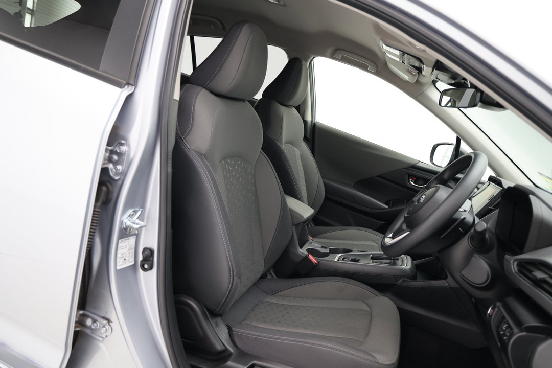 2025 Subaru Crosstrek AWD 2.0l, Automatic, 27722 km, Right Side Front Door Cabin View