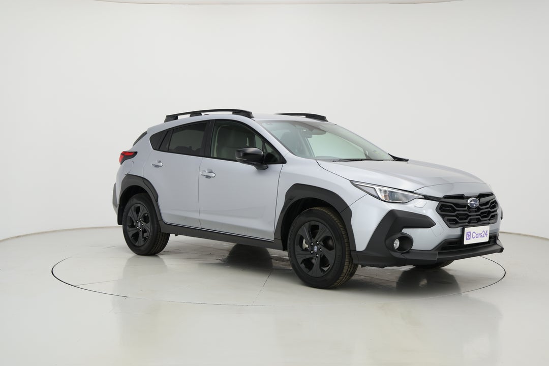 2025 Subaru Crosstrek AWD 2.0l, Automatic, 27722 km, Right Front Diagonal (45- Degree) View