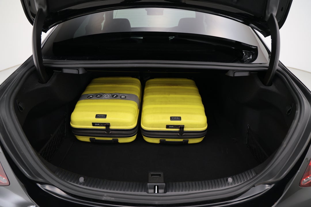 2019 Mercedes-benz C300 C300, Automatic, 21259 km, Boot Inside View with Luggage