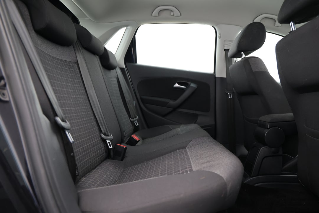 2016 Volkswagen Polo 81 Tsi Comfortline, Automatic, 126792 km, Right Side Rear Door Cabin View
