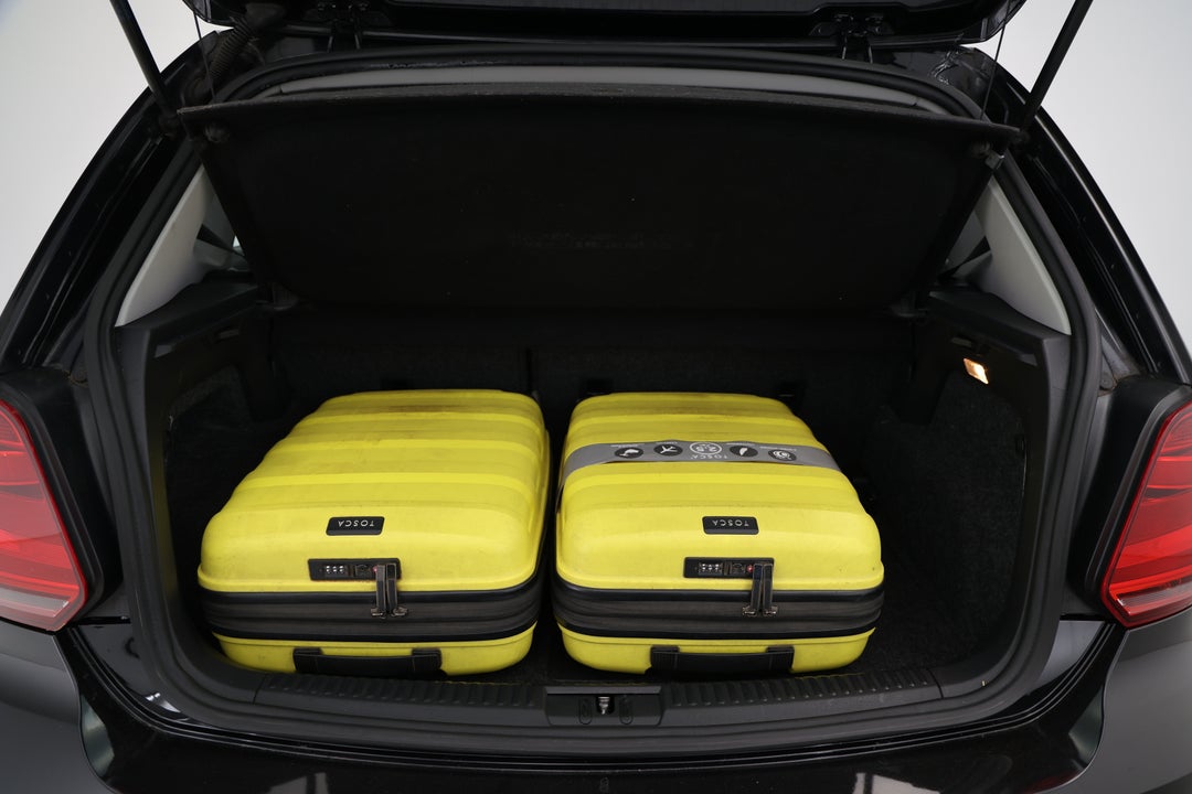 2016 Volkswagen Polo 81 Tsi Comfortline, Automatic, 126792 km, Boot Inside View with Luggage