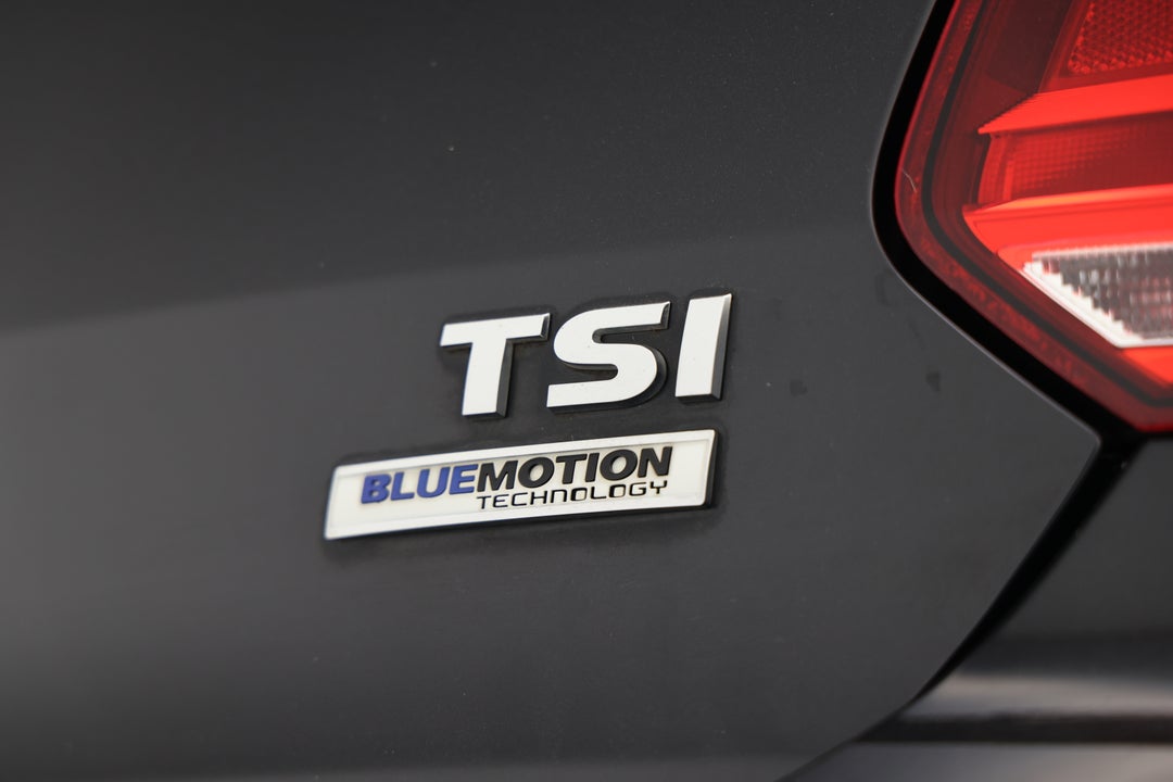 2016 Volkswagen Polo 81 Tsi Comfortline, Automatic, 126792 km, Badge (Boot Right Side)