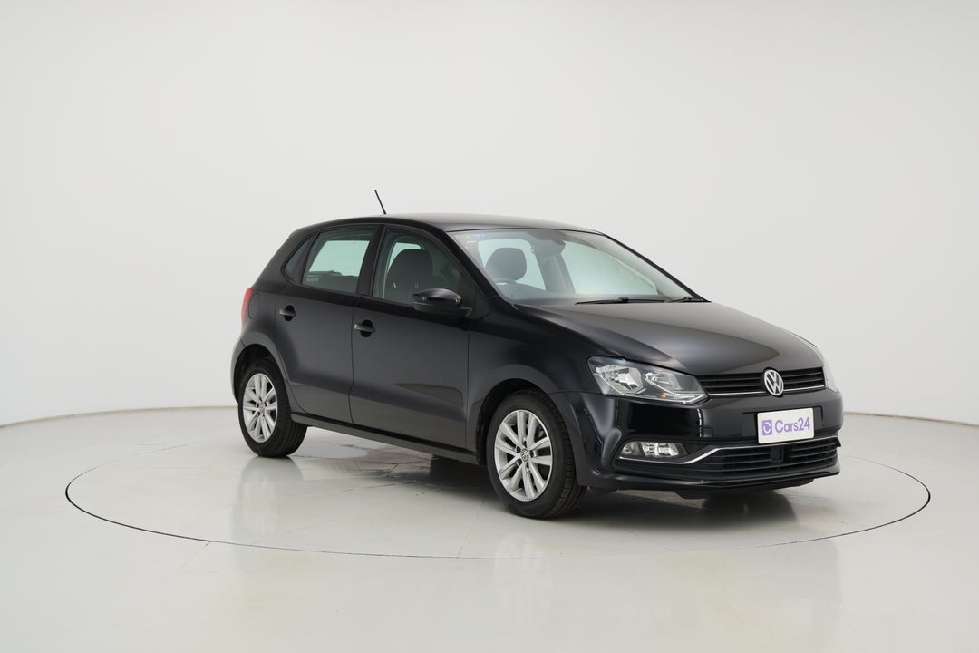 2016 Volkswagen Polo 81 Tsi Comfortline, Automatic, 126792 km, Right Front Diagonal (45- Degree) View