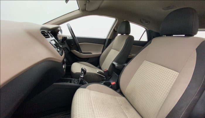 2019 Hyundai Elite i20 ASTA 1.4 CRDI (O), Diesel, Manual, 90,303 km, Right Side Front Door Cabin