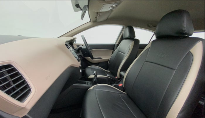 2017 Hyundai Elite i20 ASTA 1.2, Petrol, Manual, 29,254 km, Right Side Front Door Cabin