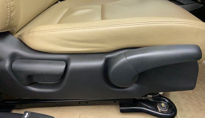 2015 Honda City VX MT PETROL, Petrol, Manual, 59,785 km, Driver Side Adjustment Panel