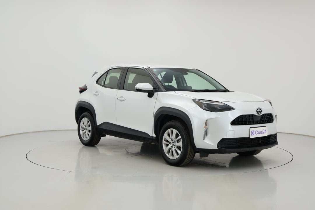 2023 Toyota Yaris Cross Gx, Automatic, 55028 km, Right Front Diagonal (45- Degree) View