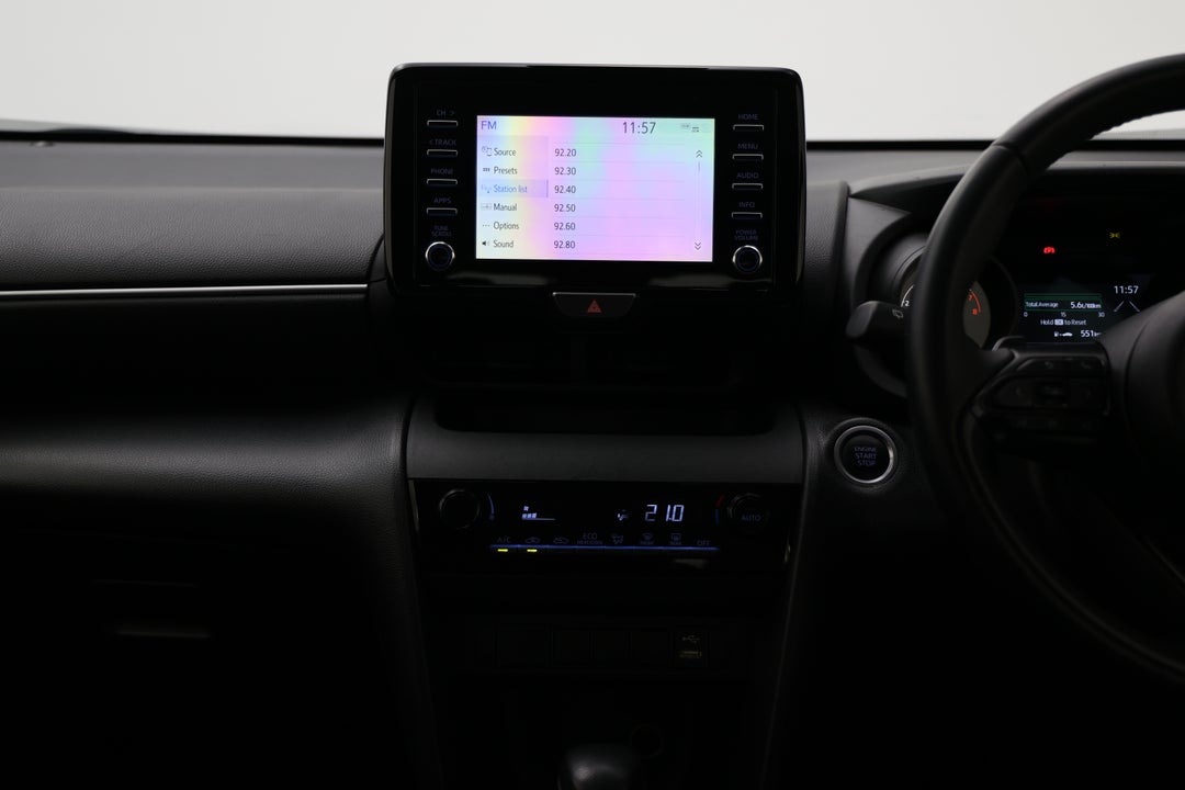 2023 Toyota Yaris Cross Gx, Automatic, 55028 km, Center Console