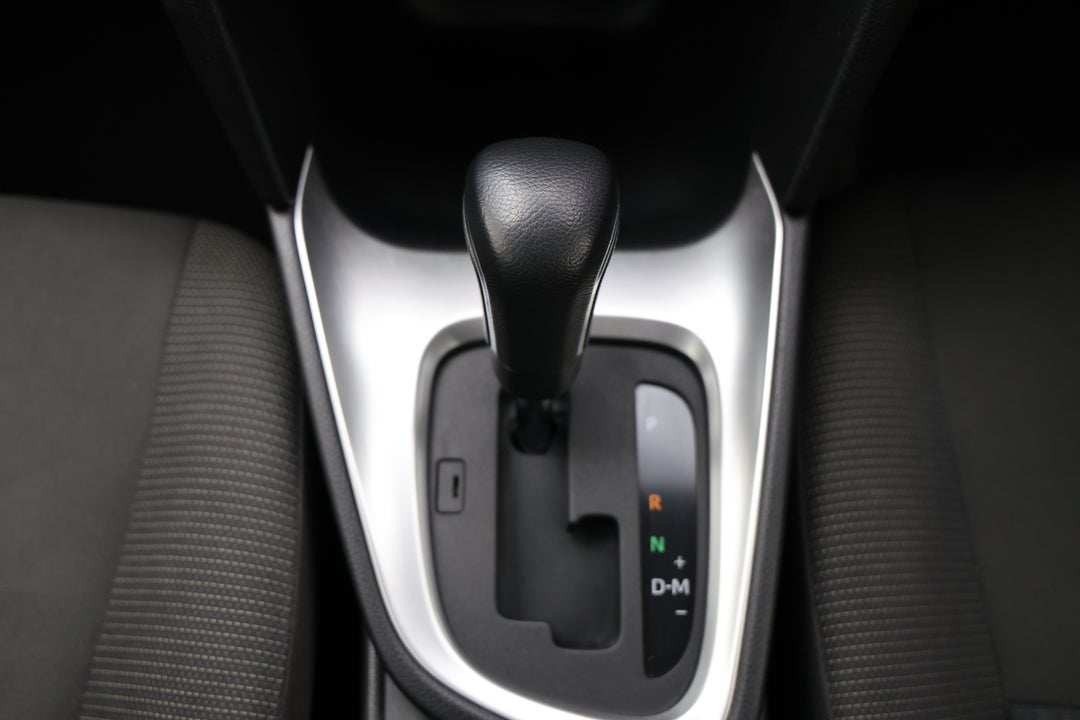2023 Toyota Yaris Cross Gx, Automatic, 55028 km, Gear Lever 