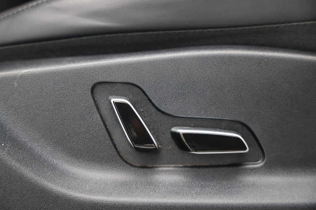 2024 Byd Sealion 6 Premium, Automatic, 44296 km, Drivers Side Adjustment Panel