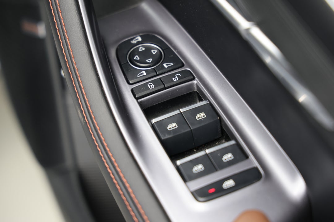 2024 Byd Sealion 6 Premium, Automatic, 44296 km, Drivers Side Door Panel Controls