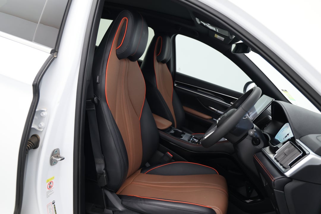 2024 Byd Sealion 6 Premium, Automatic, 44296 km, Right Side Front Door Cabin View