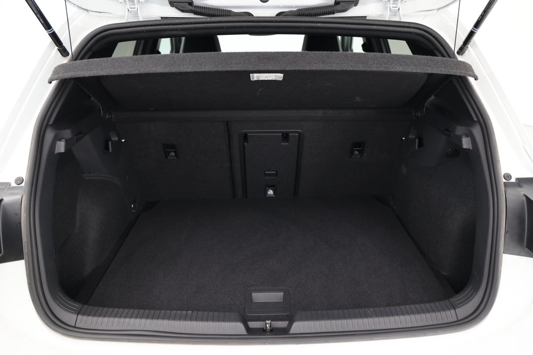2023 Volkswagen Golf 110tsi R-line, Automatic, 47243 km, Boot Inside View