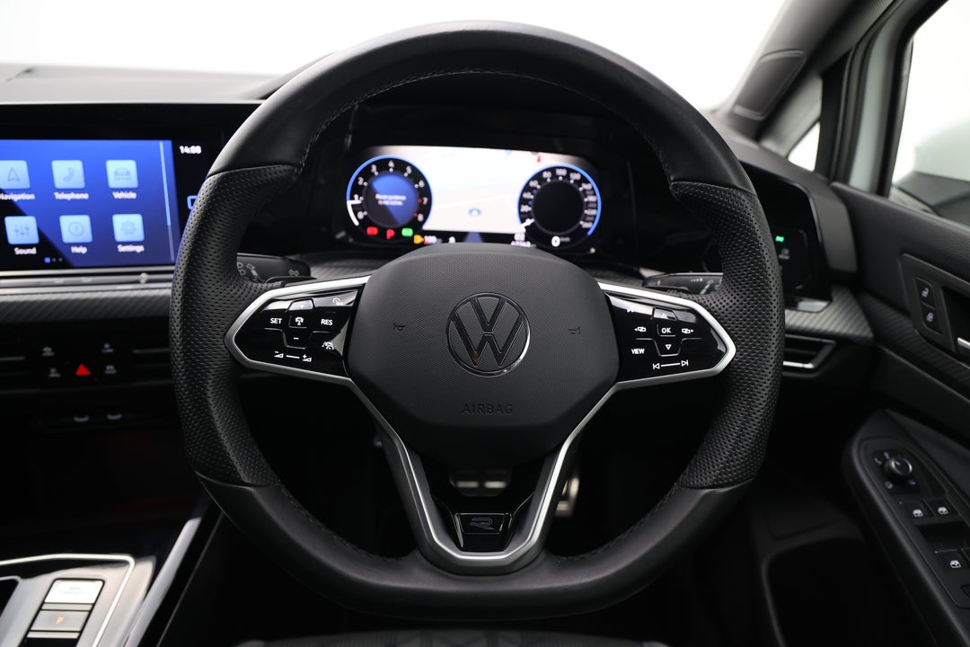 2023 Volkswagen Golf 110tsi R-line, Automatic, 47243 km, Steering Wheel Close-up