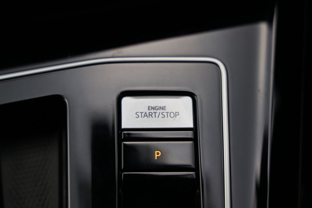 2023 Volkswagen Golf 110tsi R-line, Automatic, 47243 km, Keyless / Button Start