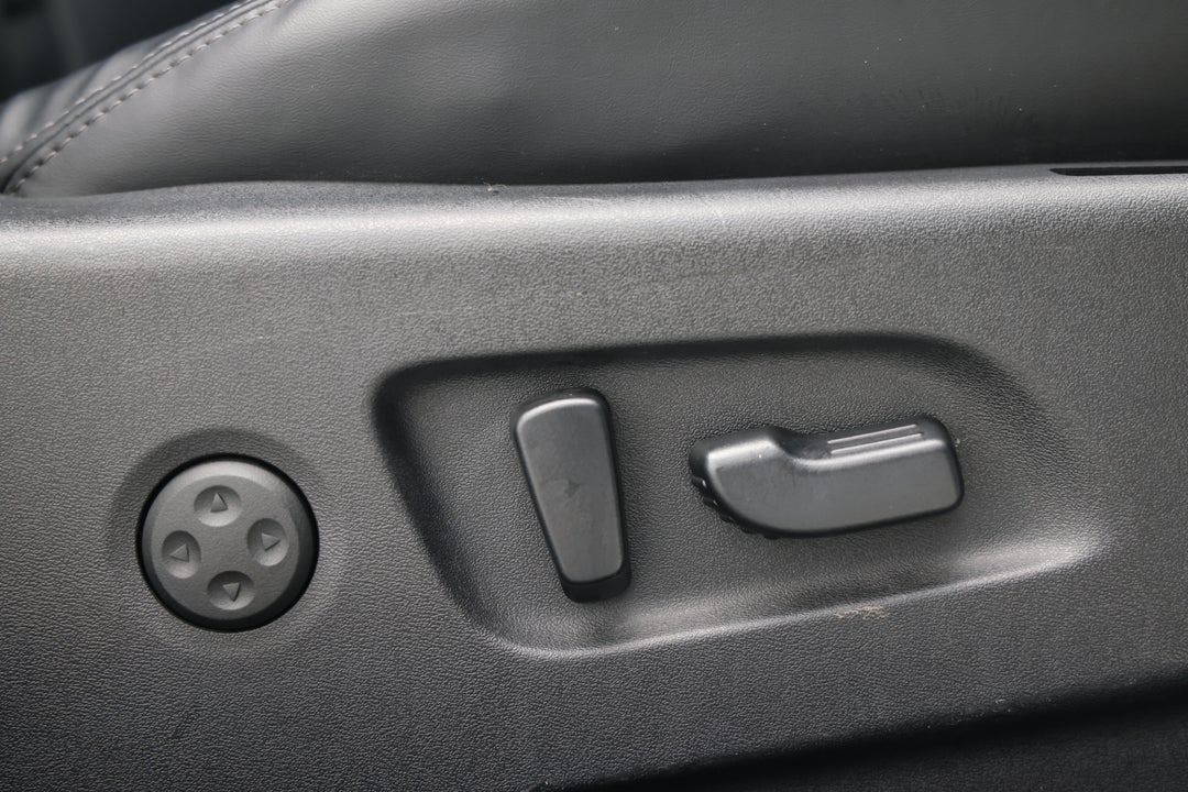 2019 Nissan Qashqai Ti, Automatic, 61421 km, Drivers Side Adjustment Panel