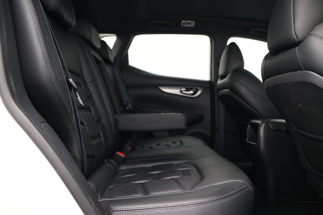 2019 Nissan Qashqai Ti, Automatic, 61421 km, Right Side Rear Door Cabin View