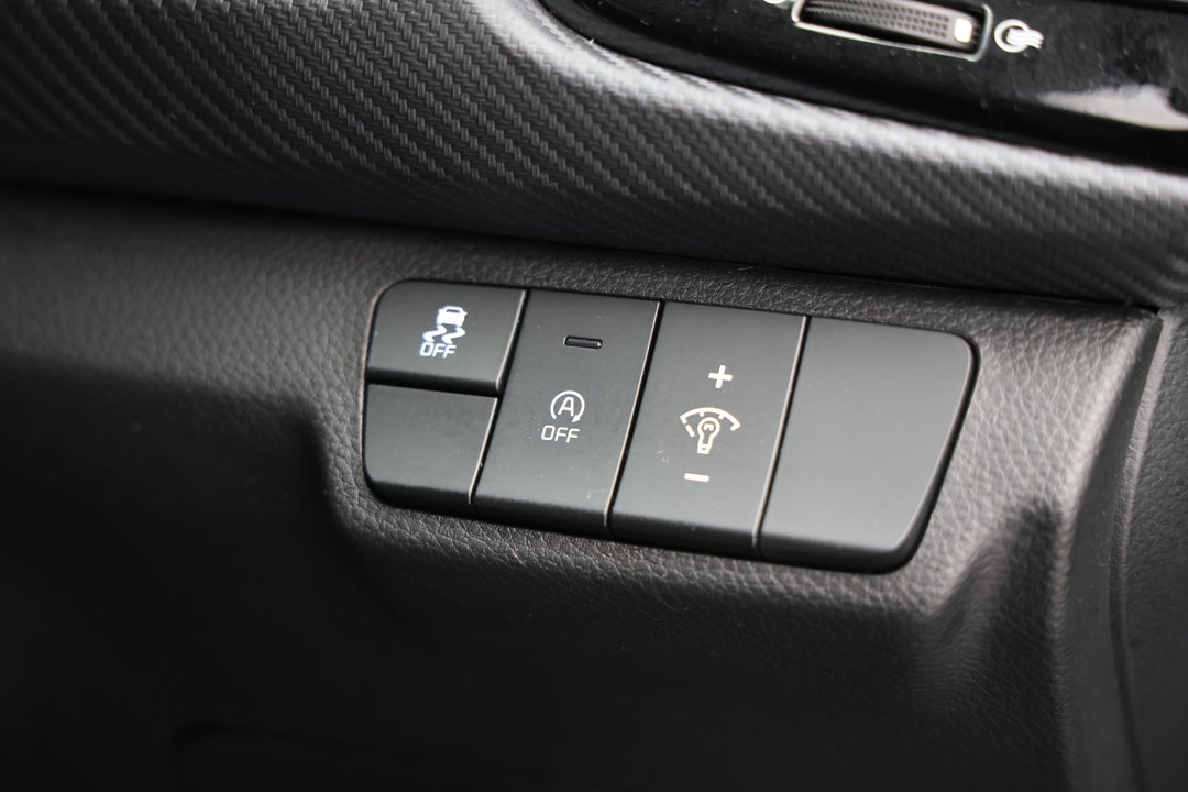 2023 Kia Rio Gt-line, Automatic, 10730 km, Utility Switches/Buttons