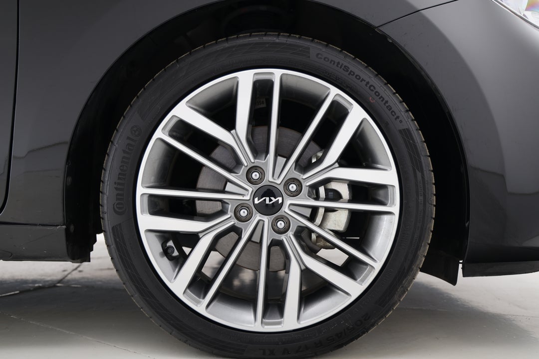2023 Kia Rio Gt-line, Automatic, 10730 km, Right Front Wheel