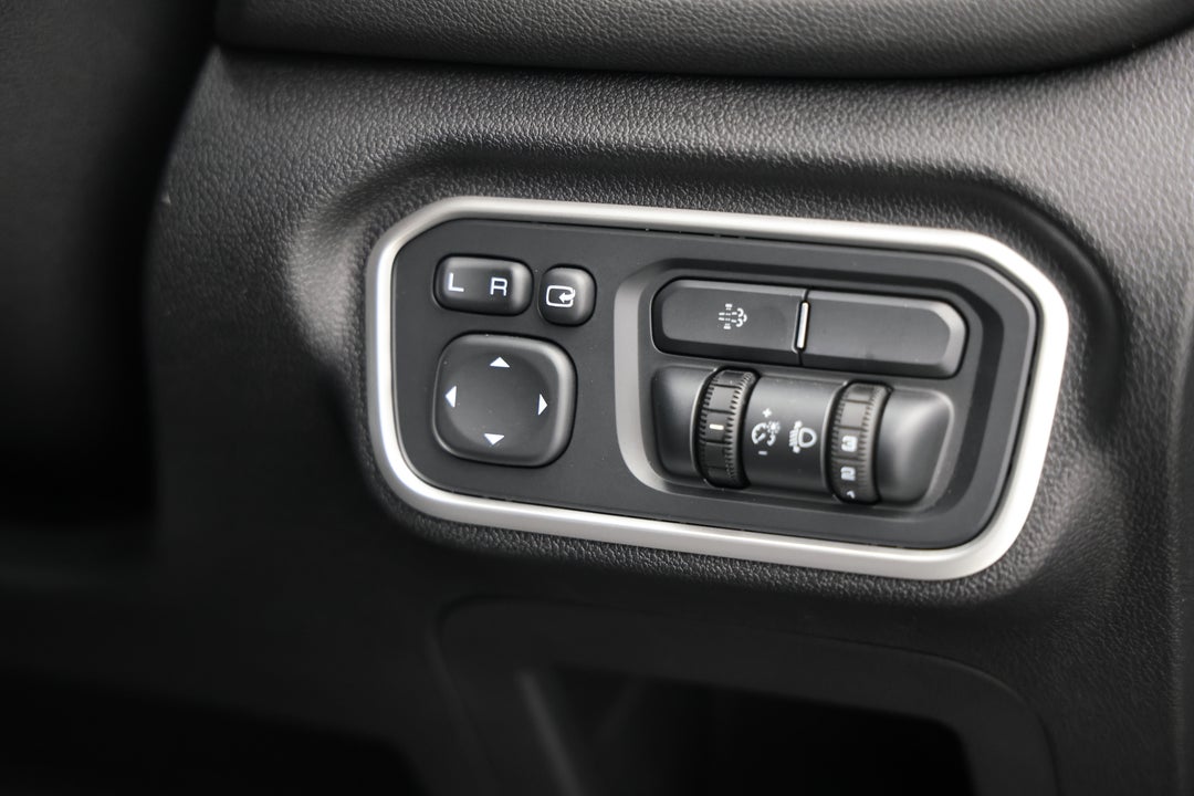 2023 GWM Ute Cannon Vanta (4x4), Automatic, 29877 km, Utility Switches/Buttons