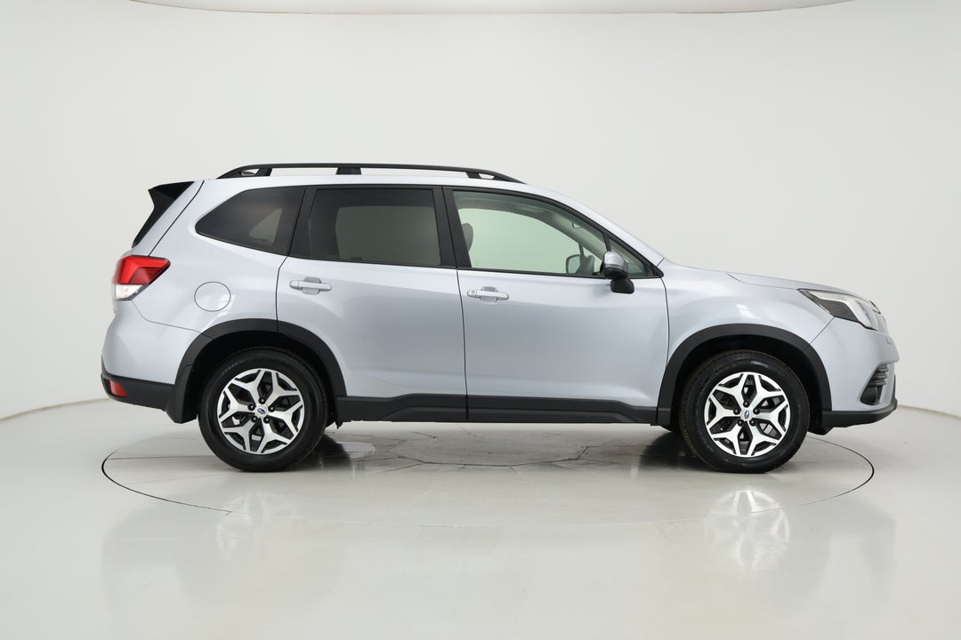 2024 Subaru Forester 2.5i (AWD), Automatic, 52834 km, Right Side View