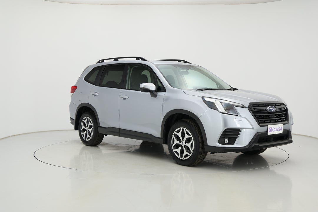 2024 Subaru Forester 2.5i (AWD), Automatic, 52834 km, Right Front Diagonal (45- Degree) View