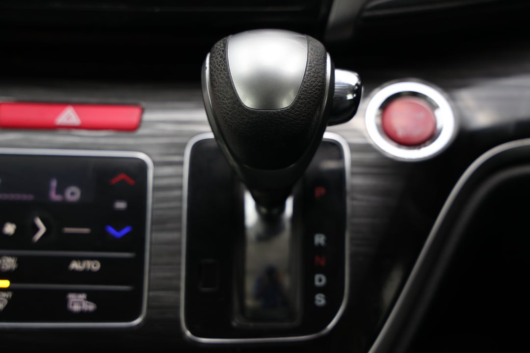 2016 Honda Odyssey Vti-l, Automatic, 97933 km, Gear Lever 
