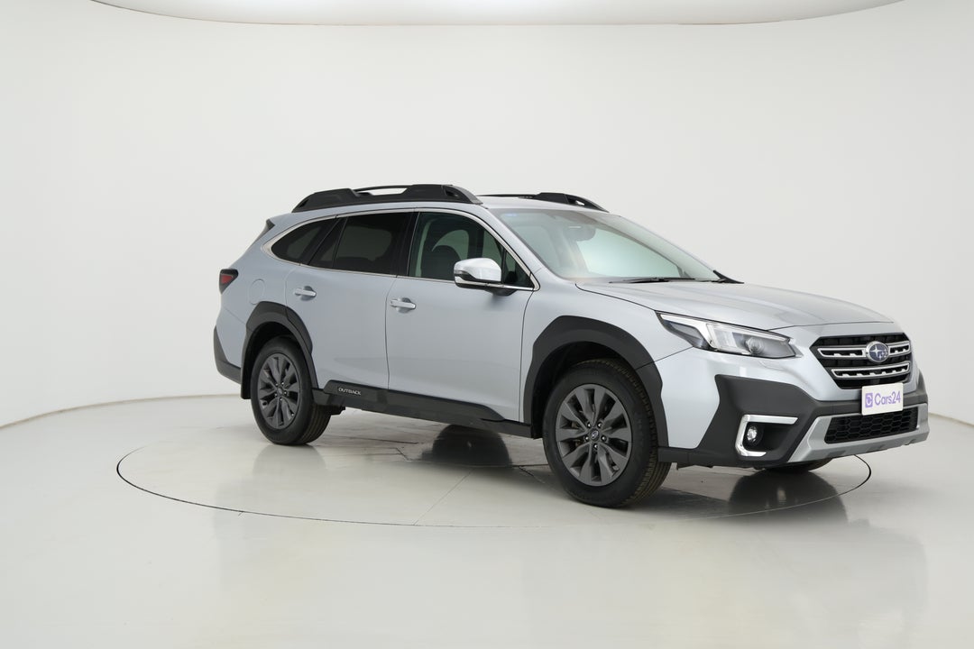 2024 Subaru Outback AWD, Automatic, 50017 km, Right Front Diagonal (45- Degree) View