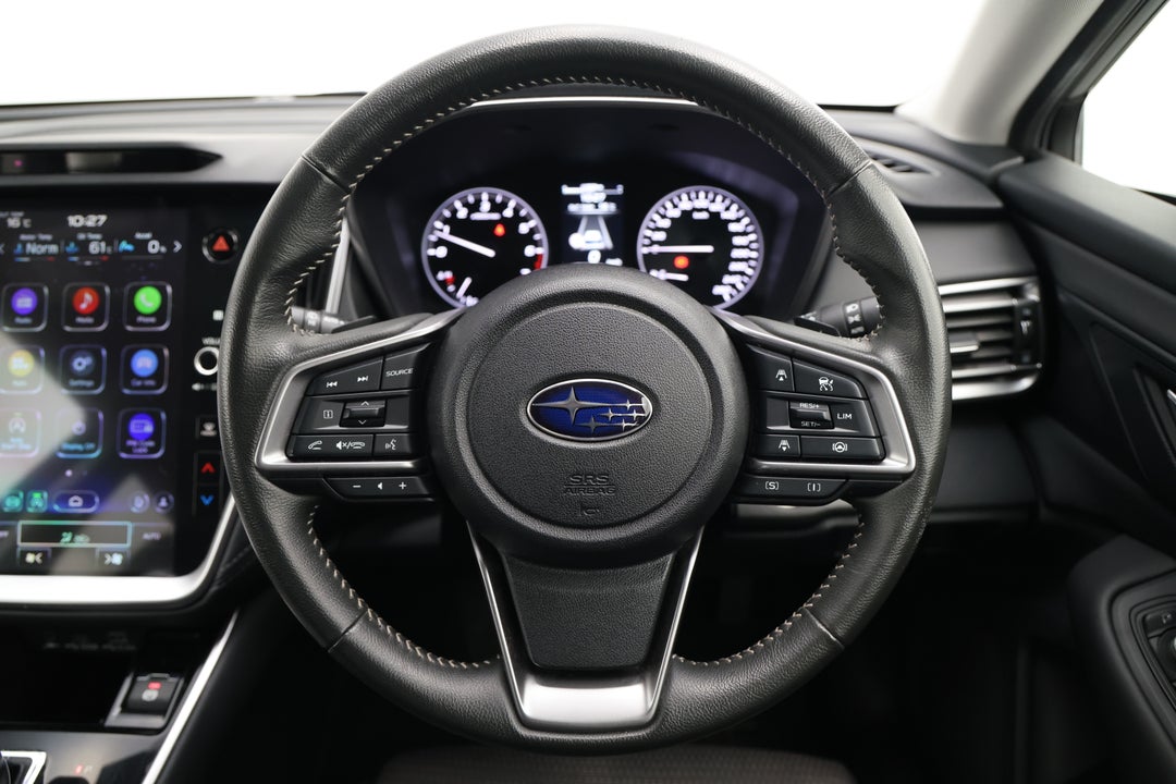 2024 Subaru Outback AWD, Automatic, 50017 km, Steering Wheel Close-up