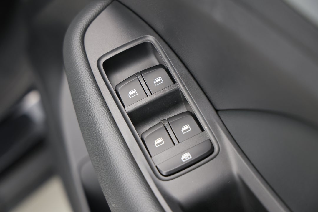 2023 MG ZS Excite, Automatic, 14686 km, Drivers Side Door Panel Controls