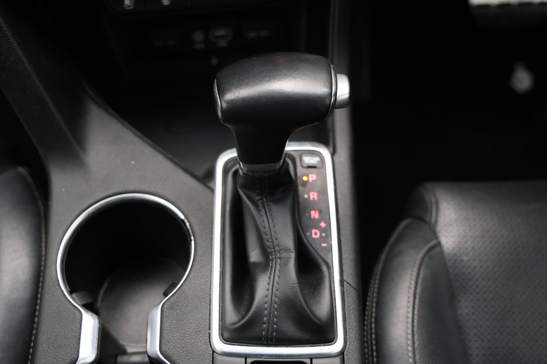 2017 Kia Sportage Gt-line (AWD), Automatic, 88345 km, Gear Lever 