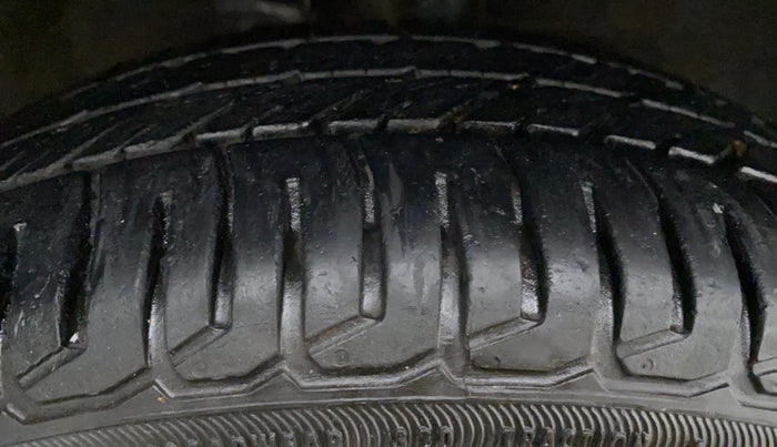 2012 Maruti Wagon R 1.0 VXI, Petrol, Manual, 81,387 km, Left Front Tyre Tread