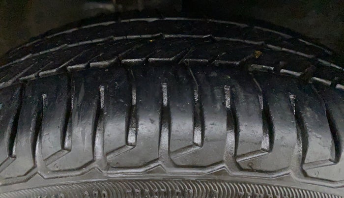 2012 Maruti Wagon R 1.0 VXI, Petrol, Manual, 81,387 km, Right Front Tyre Tread